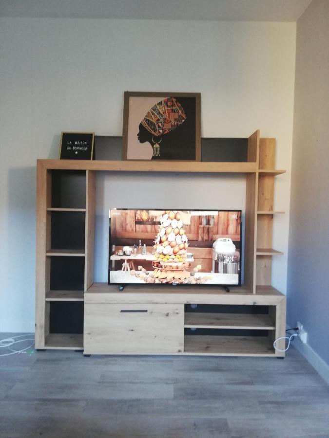 Joli Appartement Residentiel A Троа Екстериор снимка